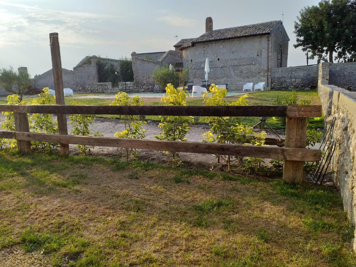 Gibbesi Country Farm Piccolo Cottage Naro Eksteriør billede